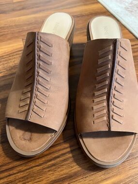 Nine West Tan Brown Leather Slide Mules